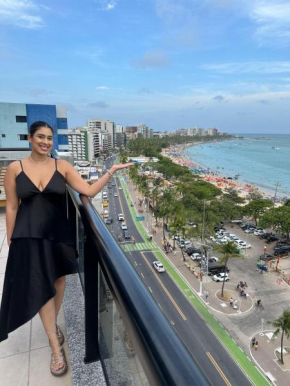 O APTO É FRENTE AO MAR de PAJUÇARA NEO 2QTS 2 GAR - Adm nutelss